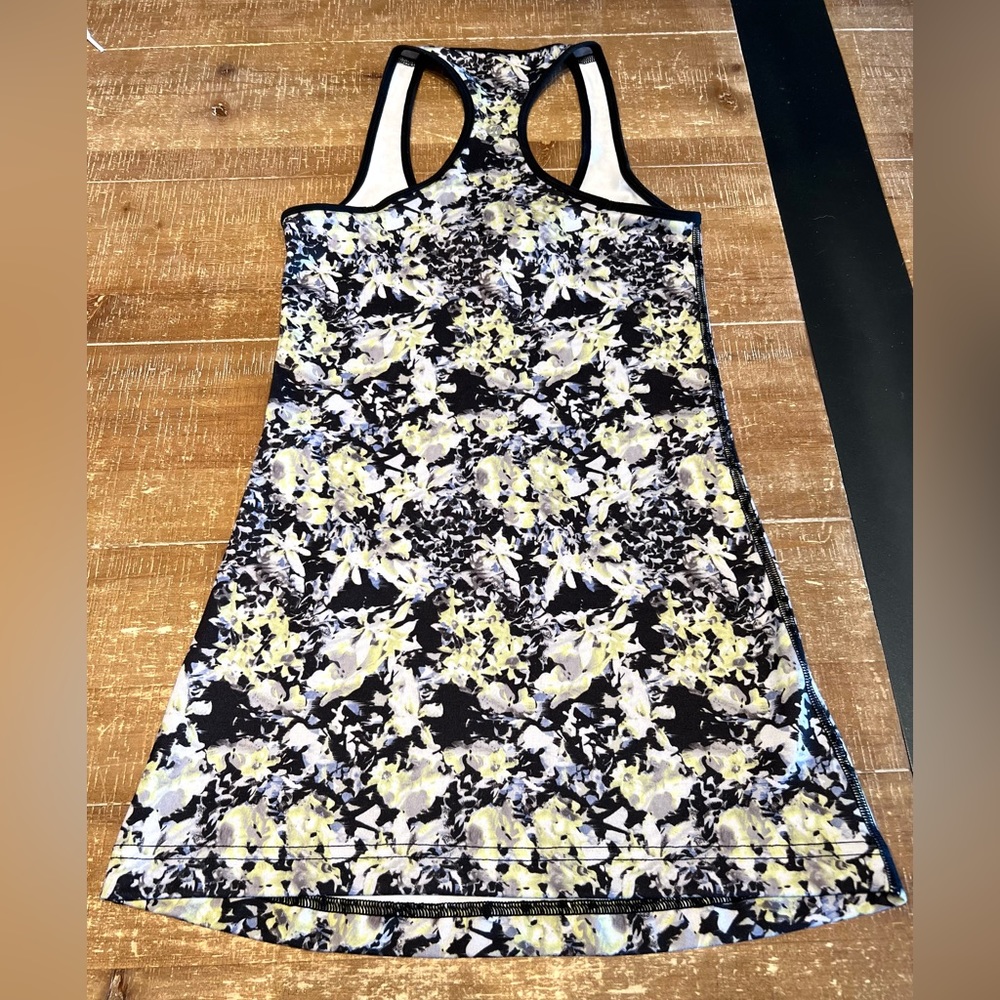 Lululemon Racer back Tank Top - Picture 3 of 8